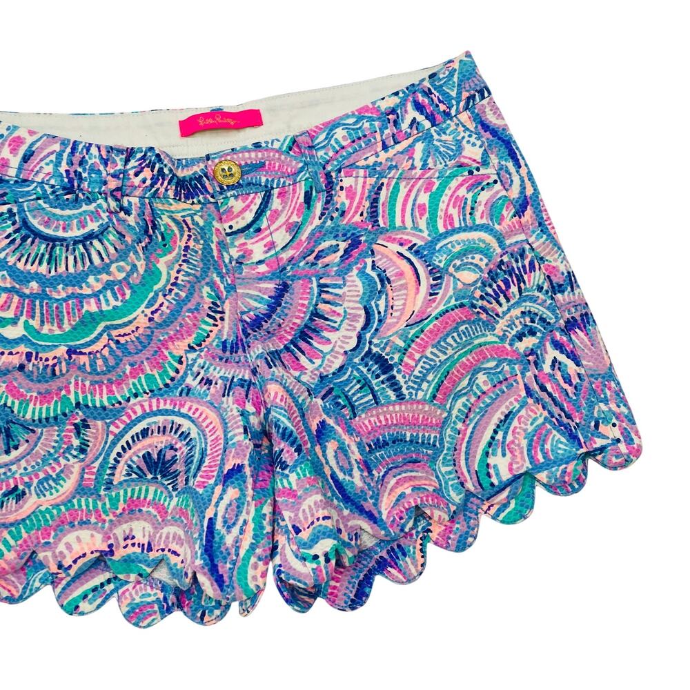 Lilly Pulitzer blue paisley scallop edge shorts